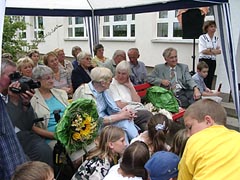 Unter den Ehrengästen: die Töchter Prof. Rosenthals