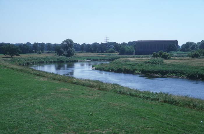 Mulde bei Canitz mit ehem. Wasserkraftwerk Canitz