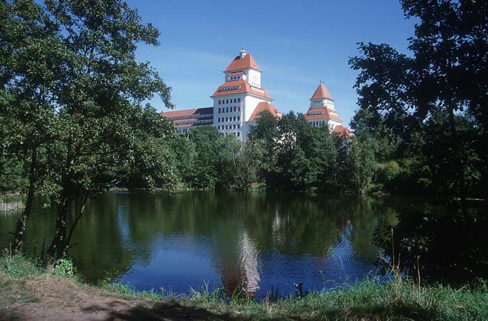 Blick über den Gurasee zu den Wurzener Mühlenwerken